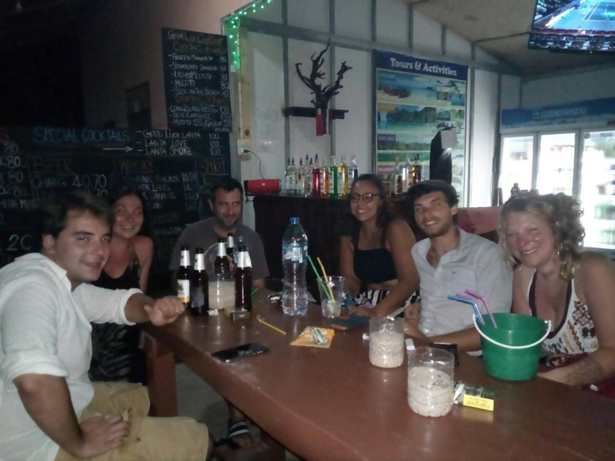 Chill Chill Long Beach Hostel Ko Lanta Extérieur photo